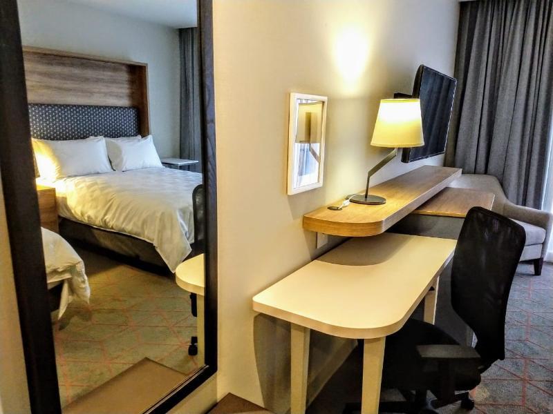 Holiday Inn & Suites - Aguascalientes By Ihg Bagian luar foto