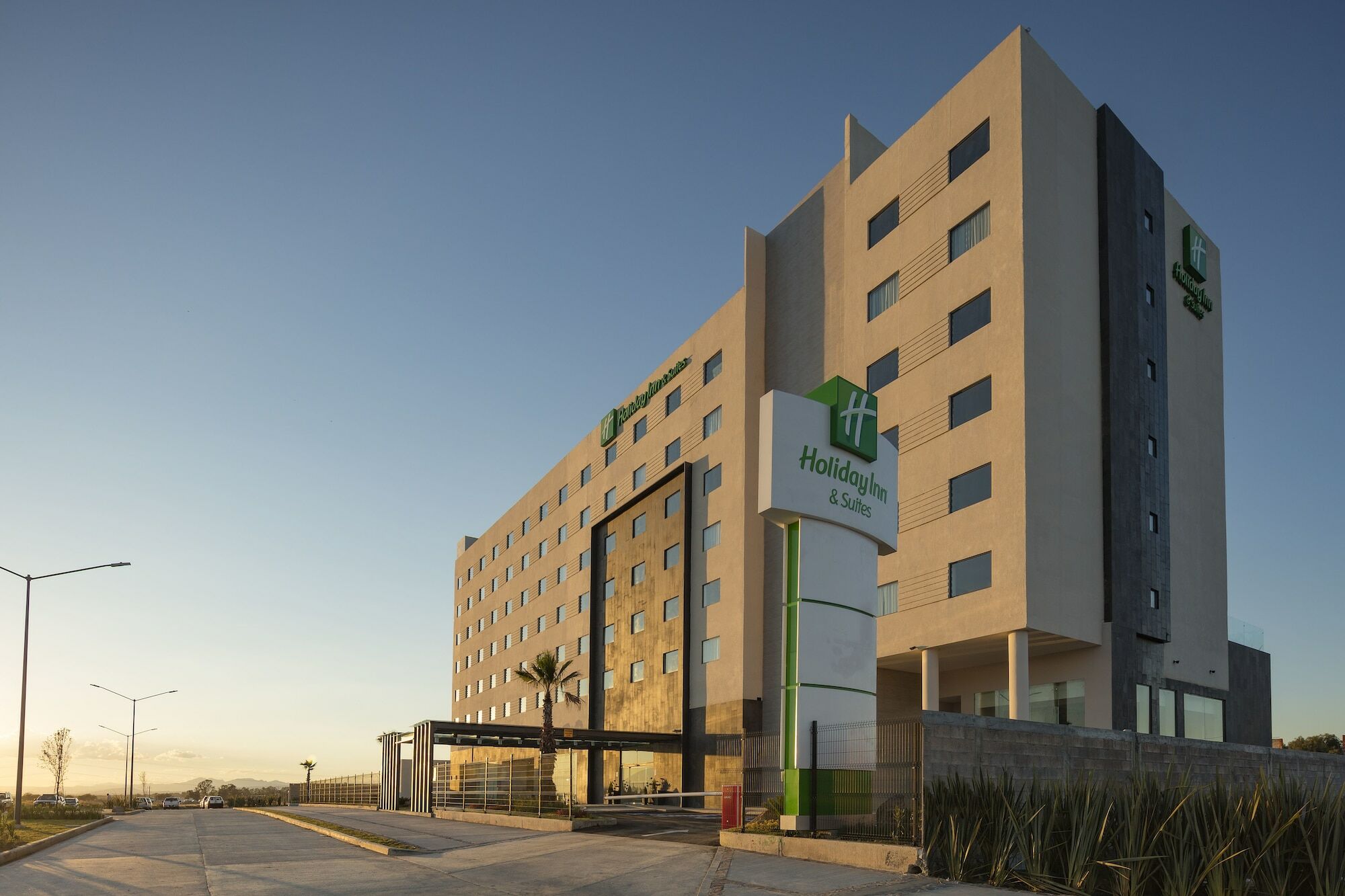 Holiday Inn & Suites - Aguascalientes By Ihg Bagian luar foto